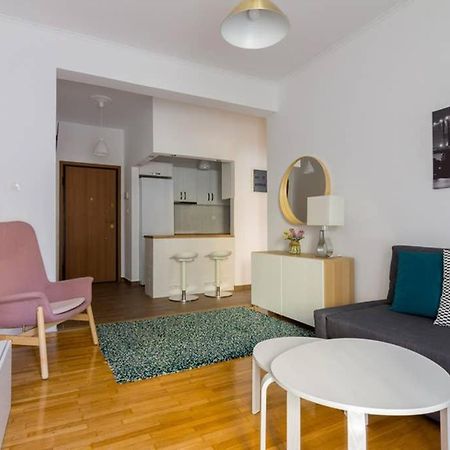 アテネBrand New Decorated Flat For 4 Ppl In Pagratiアパートメント エクステリア 写真