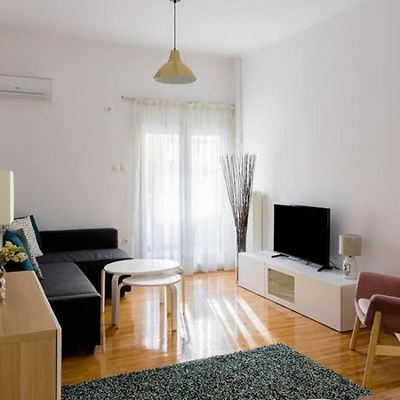 アテネBrand New Decorated Flat For 4 Ppl In Pagratiアパートメント エクステリア 写真